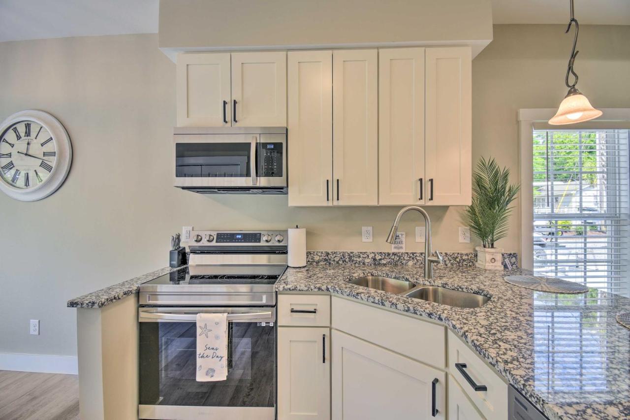 Ocean Isle Beach Home With Shared Lanai And Grill מראה חיצוני תמונה